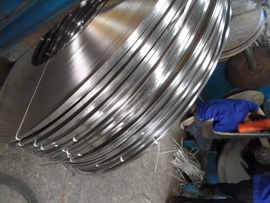 Venda a quente ASTM AISI 302 303 304 Grade Coil de aço inoxidável 1000mm 1219mm Largura